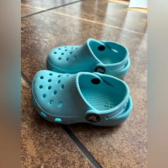 Crocs - Picture 4 of 6